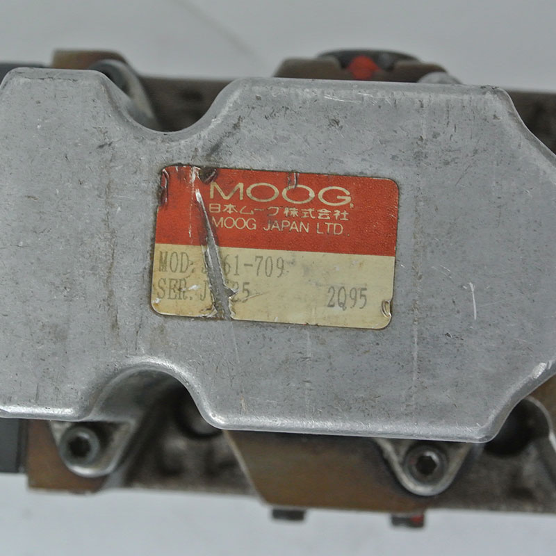 MOOG J661-709